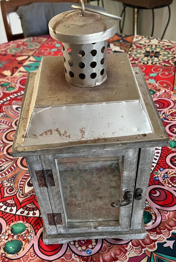 Lanterne en bois et verre, Enlèvement, Utilisé, Bois