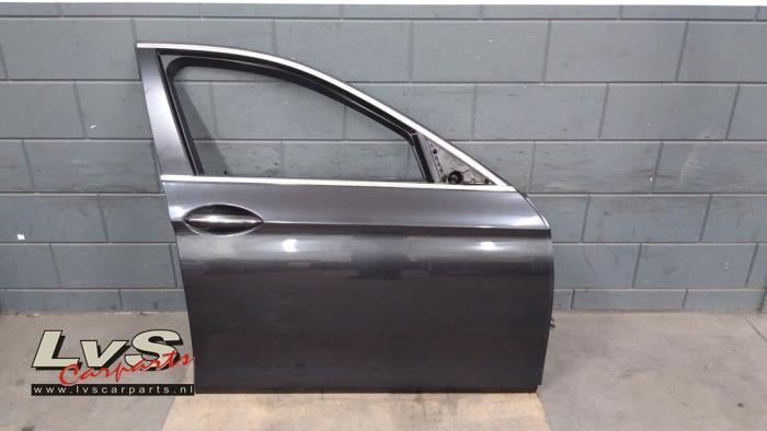 Portière 4portes avant droite d'un BMW 5-Serie, -, 3 mois de garantie, Utilisé, Porte