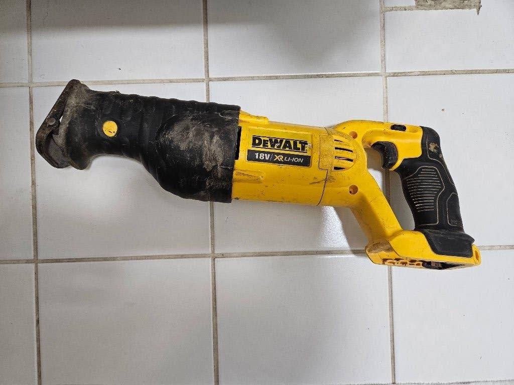 Dewalt reciprozaag 18 volt zonder oplader en accu, Ophalen, Gebruikt, Reciprozaag, Dewalt
