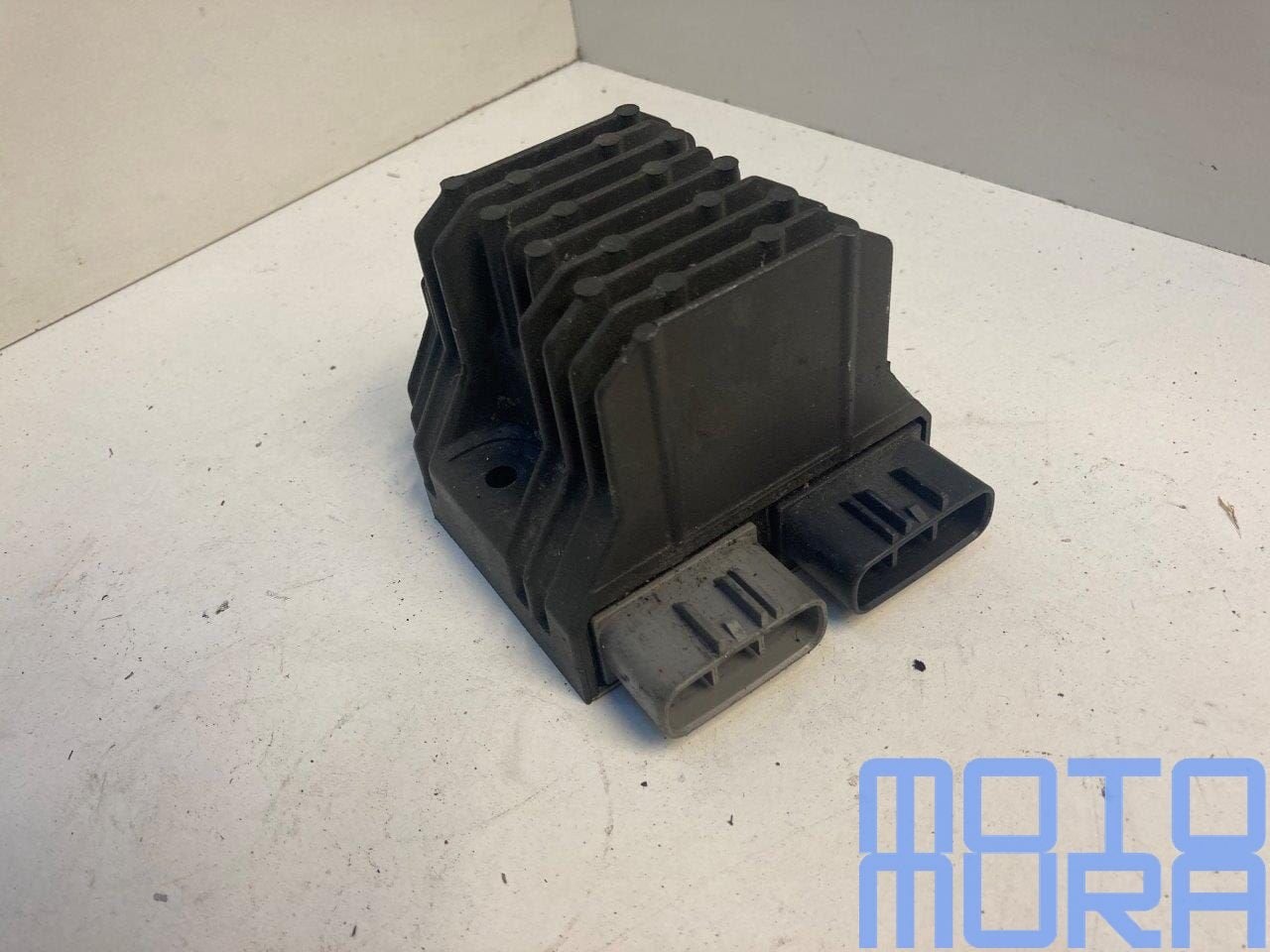 Régulateur de tension pour la Yamaha R1 2004 - 2006 RN12 red, Motos, -, Utilisé, -, -
