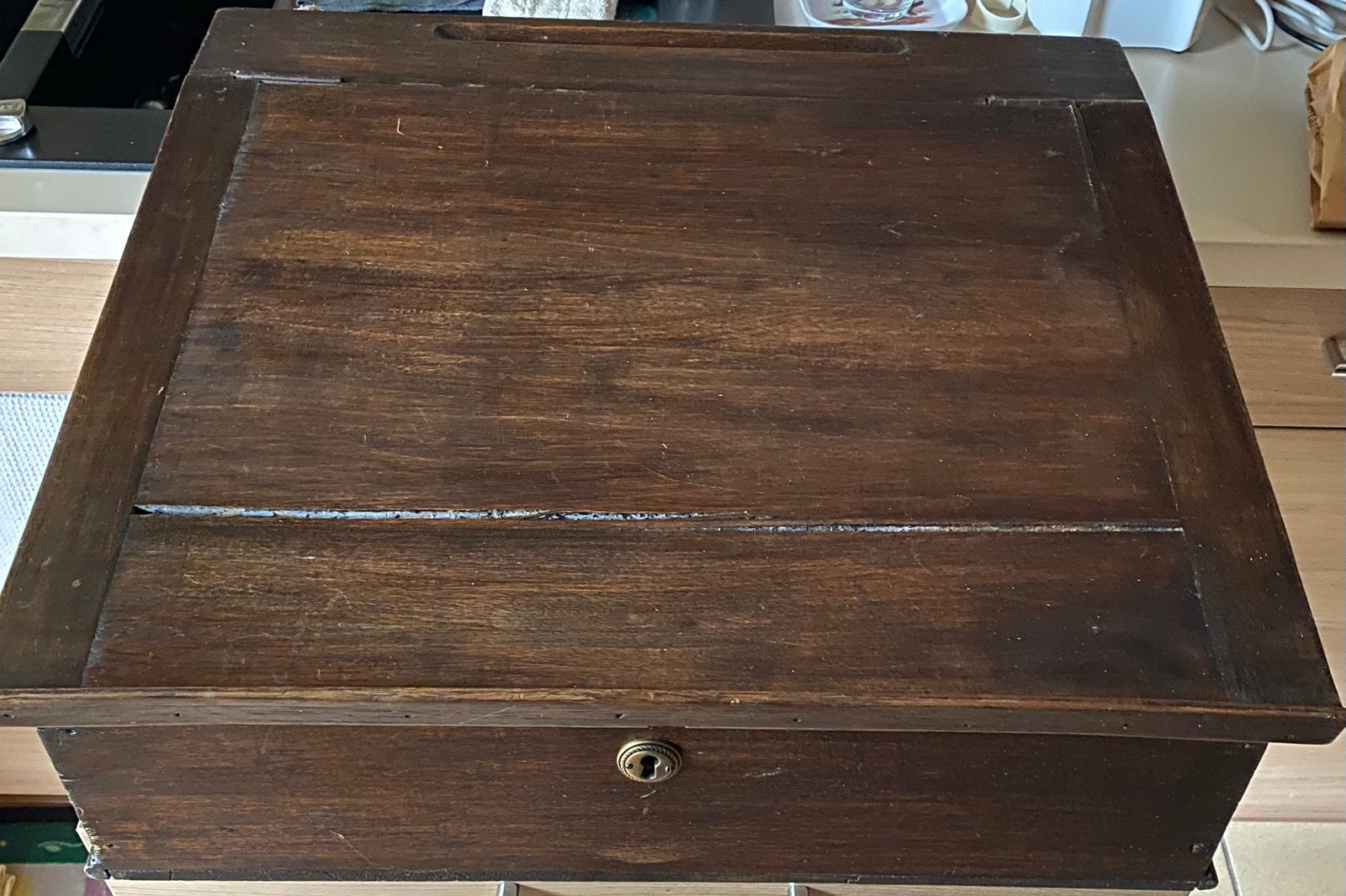 Pupitre de comptoir/Écritoire de métier/Écritoire de voyage, Enlèvement