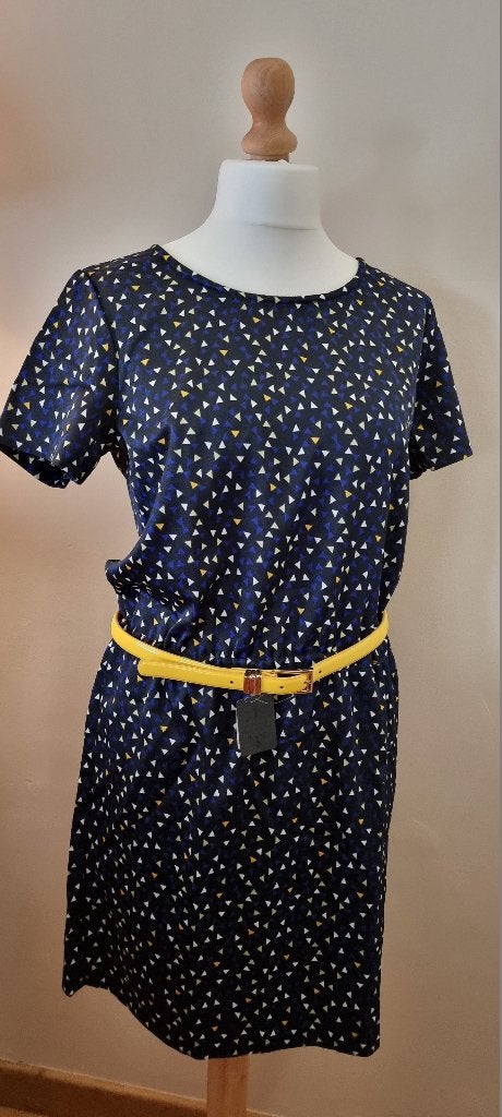 NIEUW artikel : Superstar jurk - Maat L, Kleding | Dames, Jurken, Zwart, Maat 42/44 (L), Nieuw, Ophalen of Verzenden