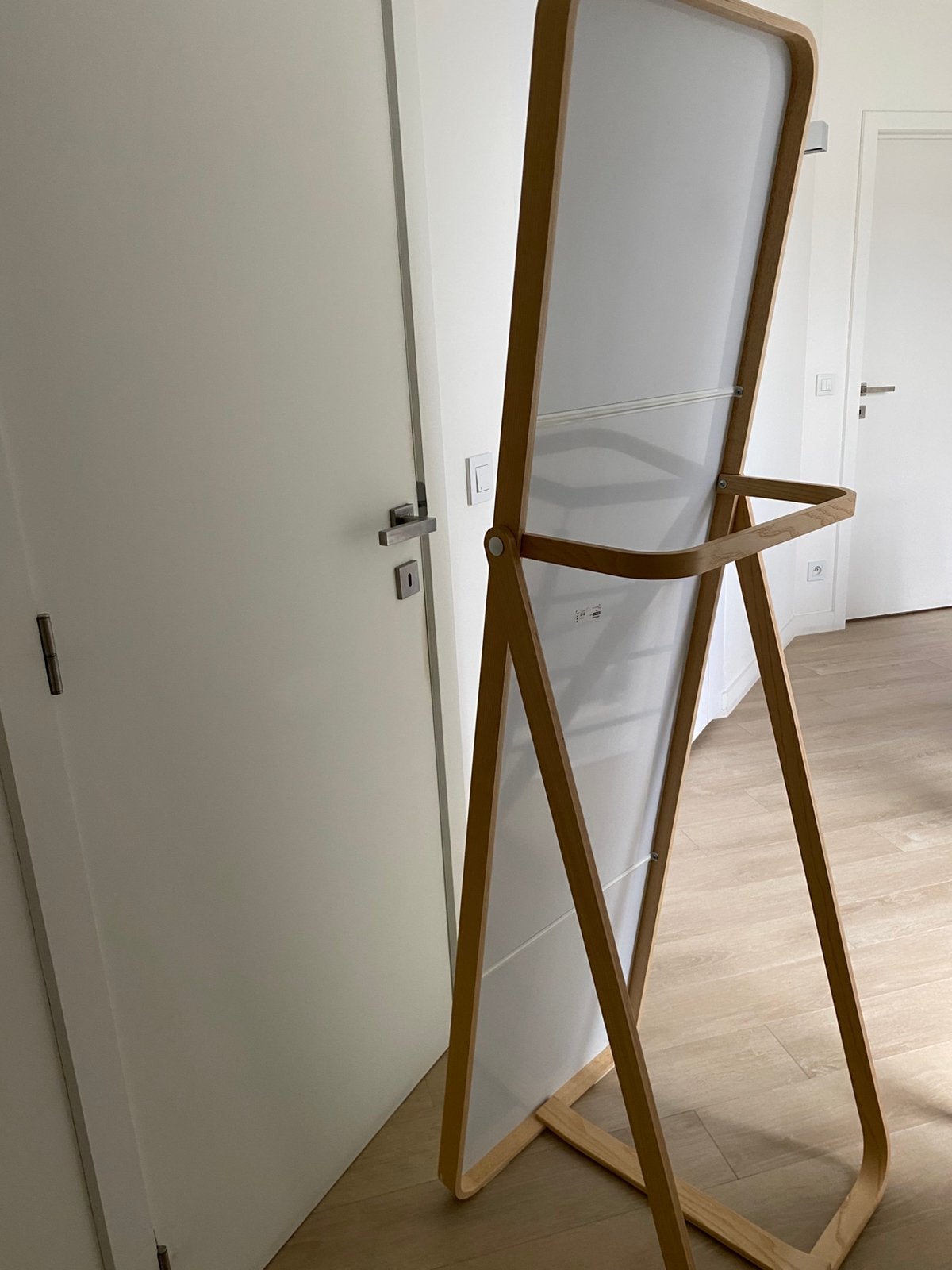 Staande spiegel 52cm x 167cm IKEA IKORNNES, Huis en Inrichting, Ophalen, Zo goed als nieuw