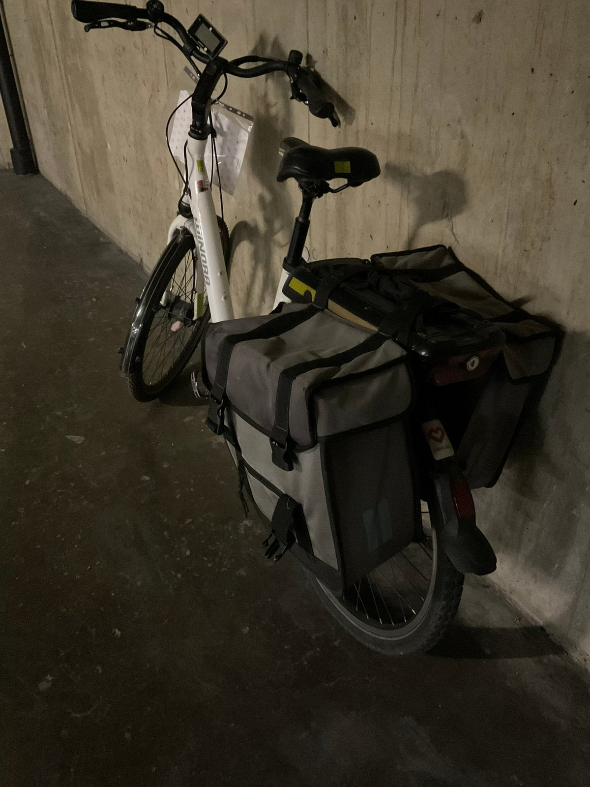 Elektrische damesfiets, Ophalen