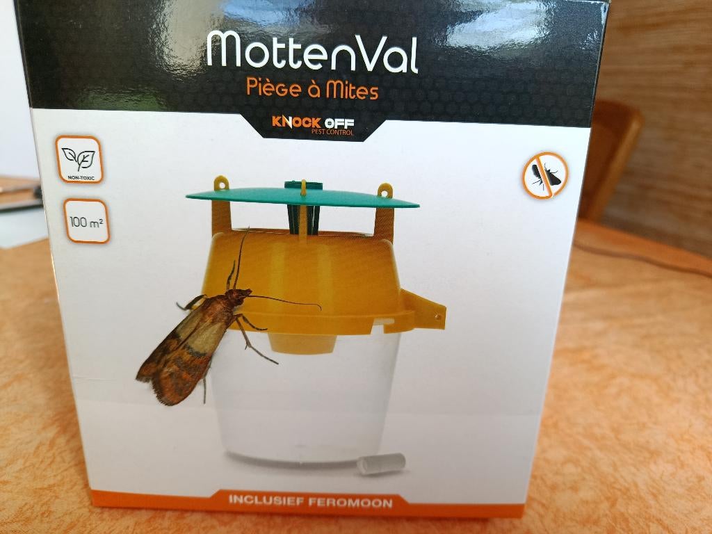 Mottenval inclusief feromoon, knock off, 100m2, Huis en Inrichting, Overige Huis en Inrichting, Nieuw, Ophalen of Verzenden