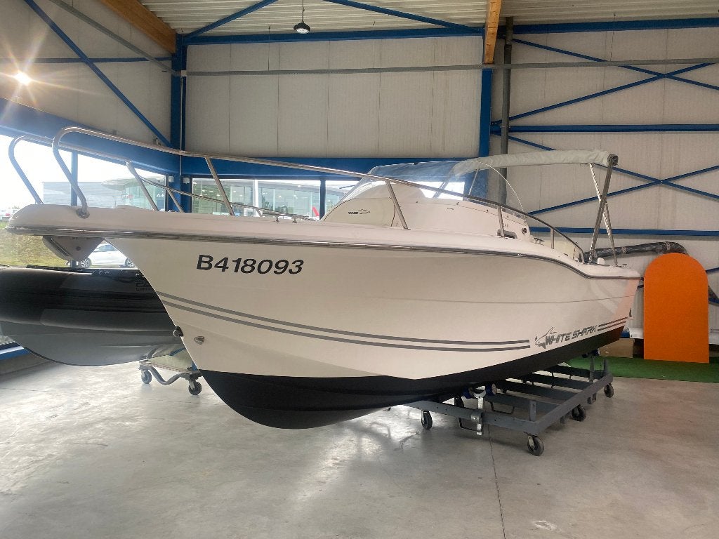 White Shark 248 zonnedek, Watersport en Boten, Ophalen, Biminitop