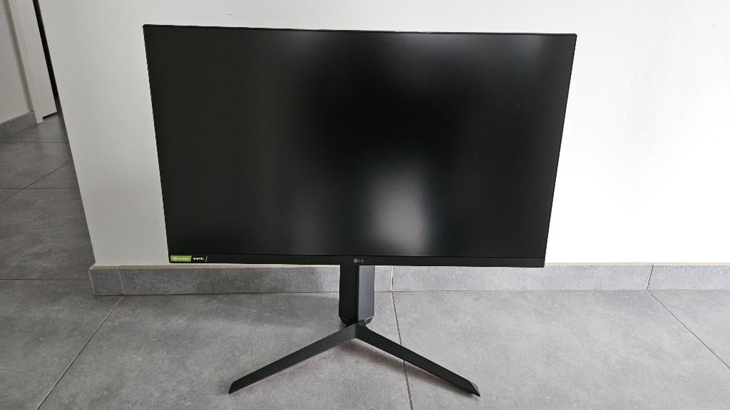 LG UltraGear 27GP850, Computers en Software, IPS, In hoogte verstelbaar, Zo goed als nieuw, 1 tot 2 ms