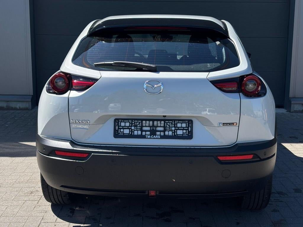 Mazda MX-30 camera 8.000km, Auto's, Mazda, Stof, 4 cilinders, Bedrijf, 5 zetels