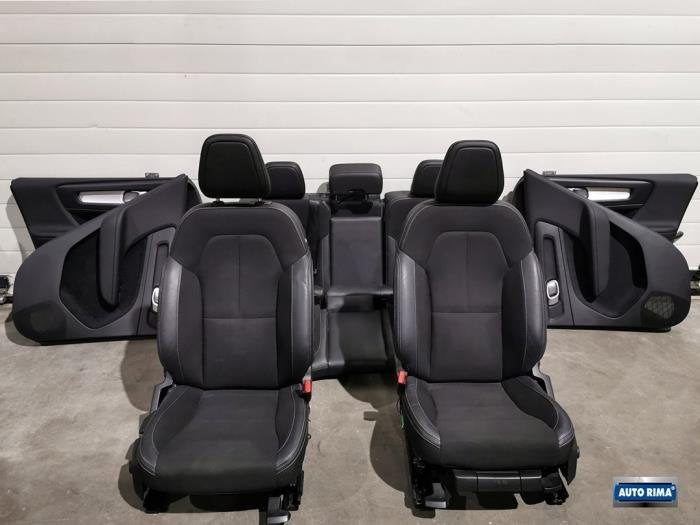 Bekleding Set (compleet) van een Volvo XC40, Gebruikt, -, -, Ophalen of Verzenden