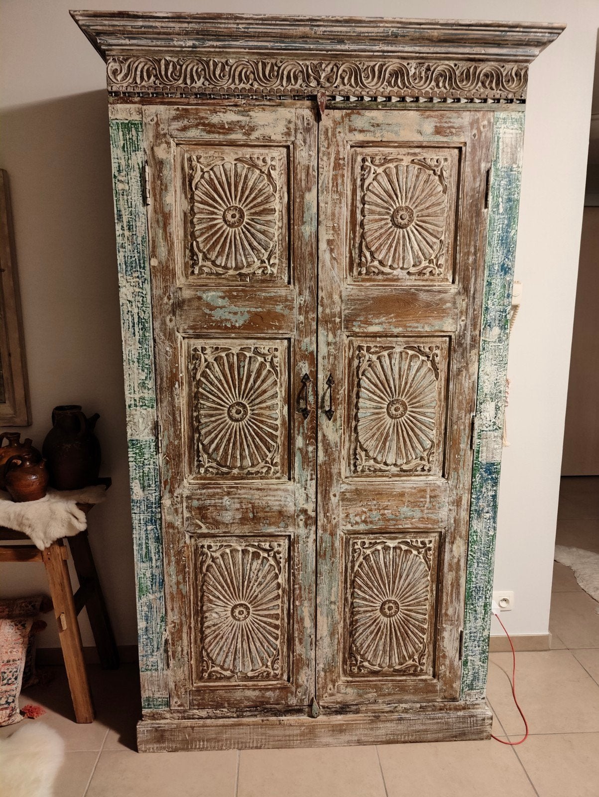 Indische kast, Ophalen