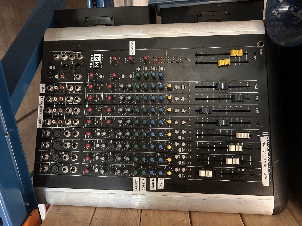 Spirit M4 + 2 Adam A8X boxen met bijhorende statieven, Enlèvement, Utilisé, Stéréo, Autres marques