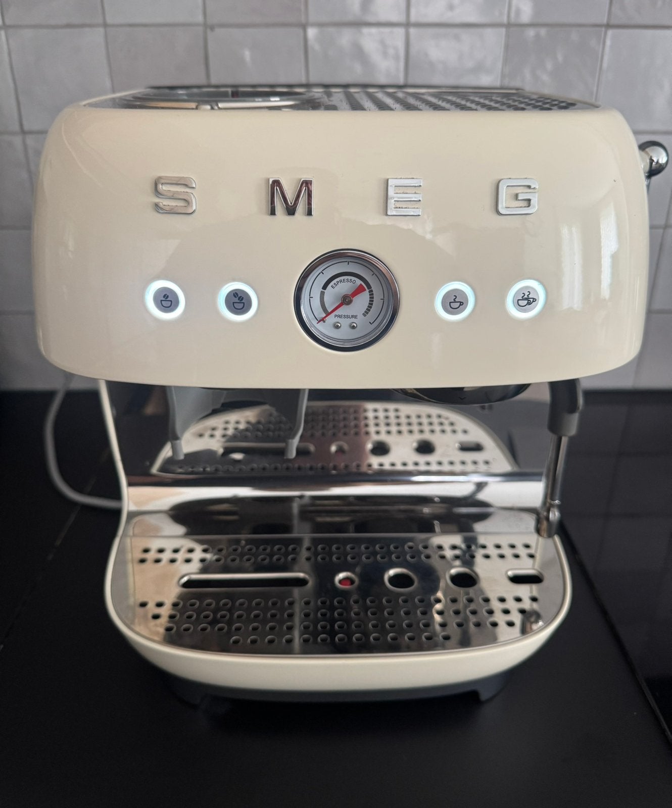 SMEG - Espressomachine - Koffiezetapparaat - Spotprijs, Elektronische apparatuur, Ophalen of Verzenden, Zo goed als nieuw