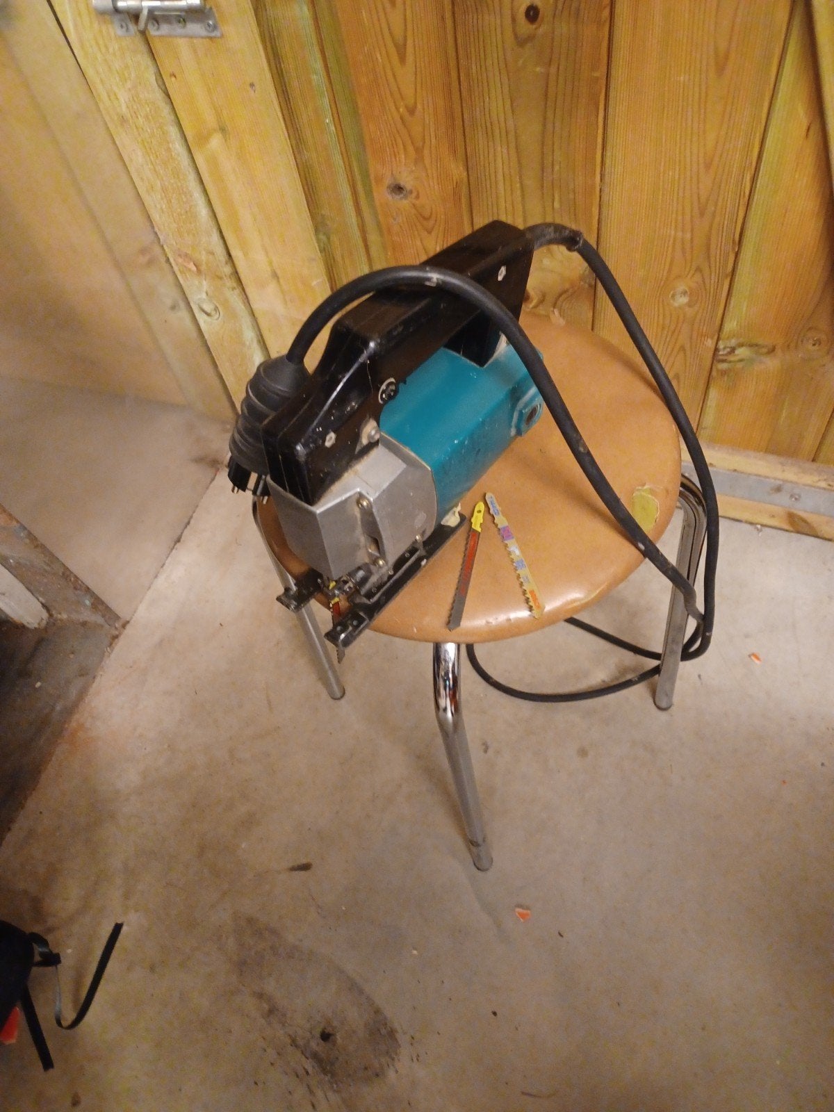 Makita decoupeerzaag prof 3nieuwe zaagbladen bij pr25euro, Doe-het-zelf en Bouw, Gereedschap | Zaagmachines, Ophalen, Decoupeerzaag