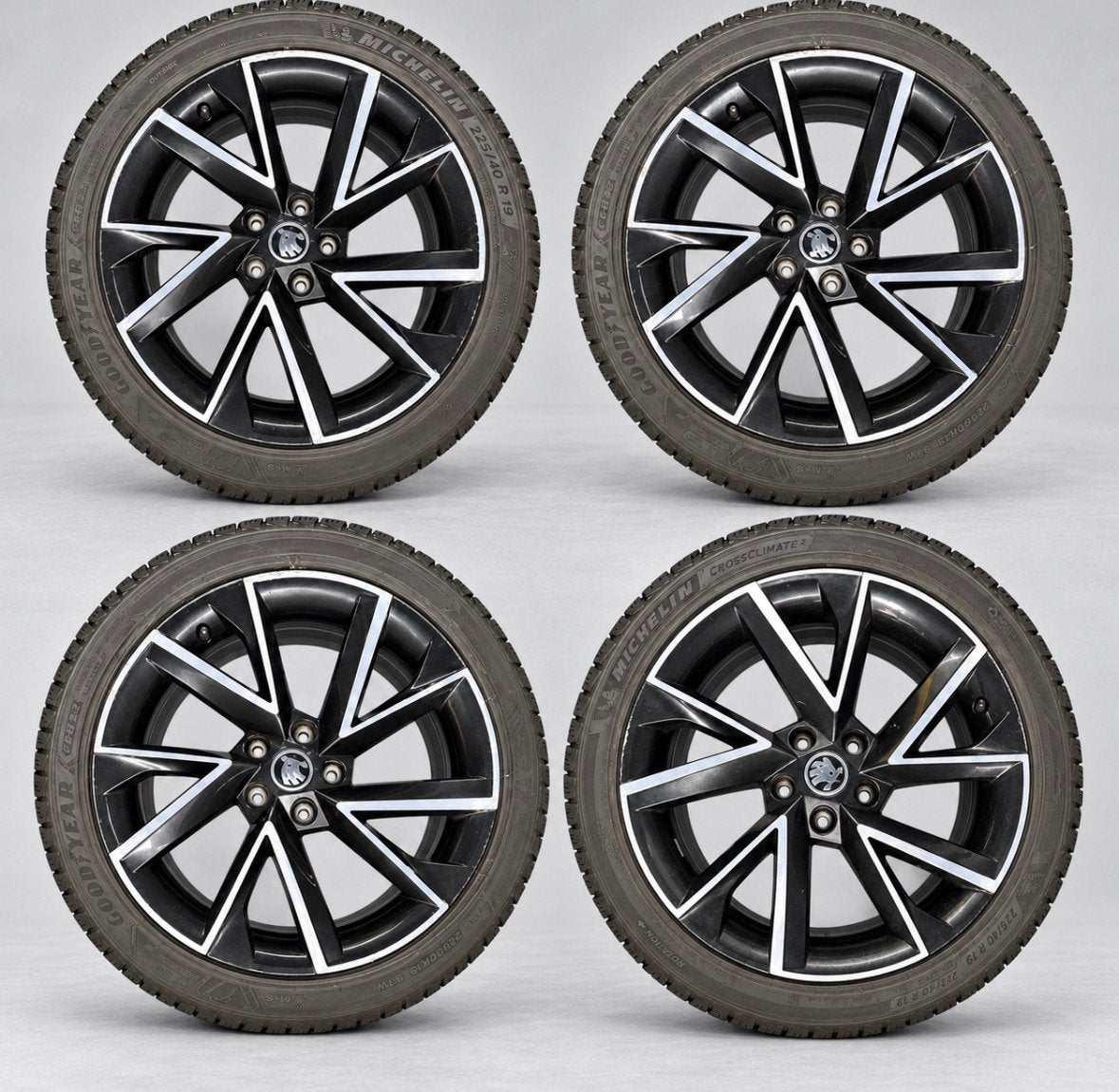 Jantes  original skoda vega 19 pneus 4 saisons, Autos : Pièces & Accessoires, 4 Saisons, Pneu(s), 19 pouces, Enlèvement