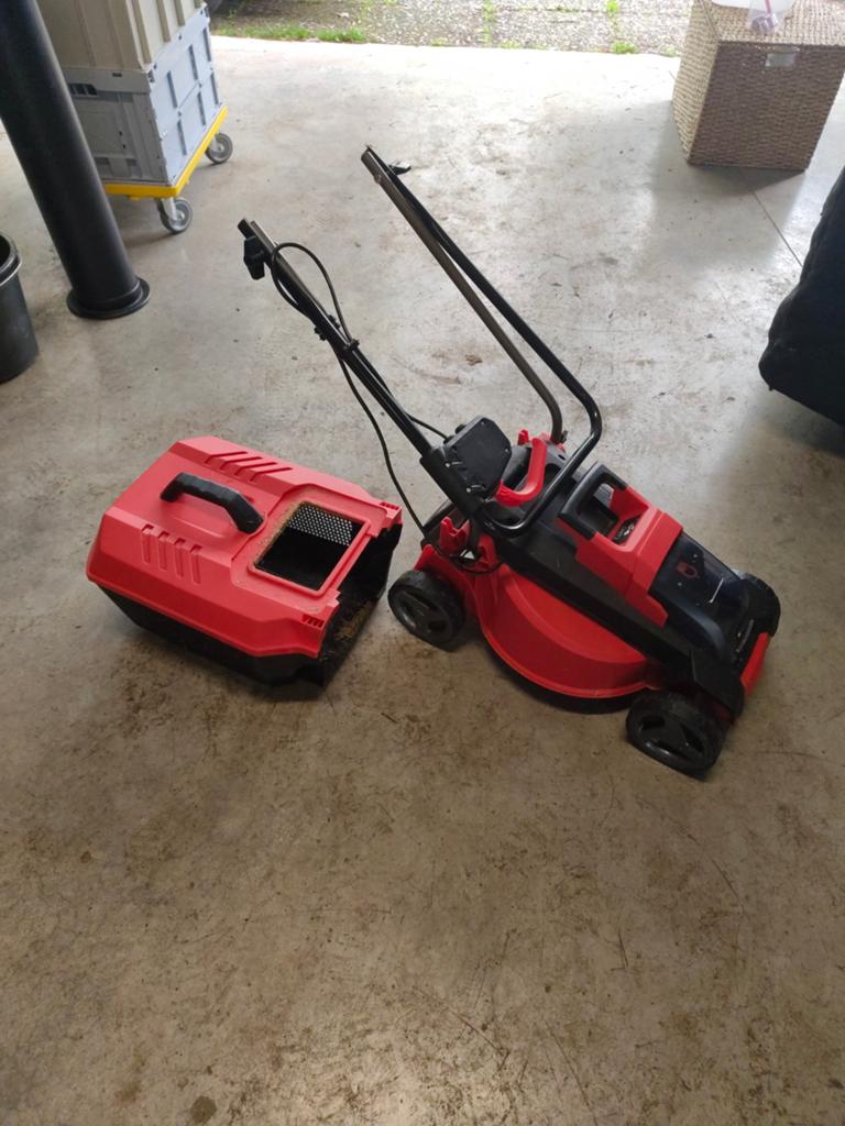 Einhell grasmaaier zonder batterij 1 keer gebruikt, Tuin en Terras, Grasmaaiers, Ophalen
