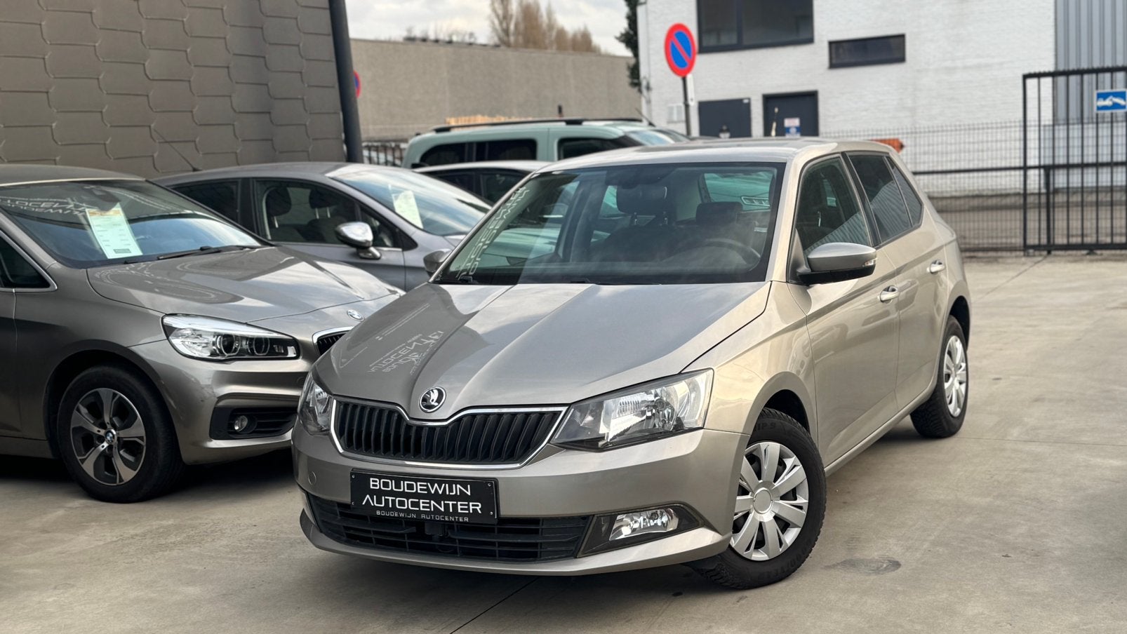 Skoda Fabia 1.0Benzine 2015 110.xxxkm Topstaat Garantie, Auto's, Voorwielaandrijving, Stof, Zwart, Handgeschakeld
