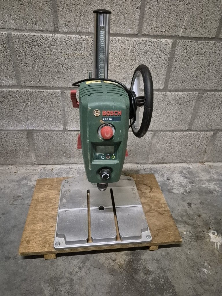 Kolomboor Bosch PBD40, Doe-het-zelf en Bouw, Gereedschap | Boormachines, Ophalen, 600 watt of meer, Variabele snelheid, Zo goed als nieuw