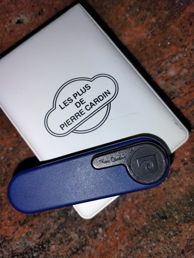 Pierre Cardin aansteker, Verzamelen, Rookartikelen, Aanstekers en Luciferdoosjes, Ophalen of Verzenden, Gebruikt, Aansteker
