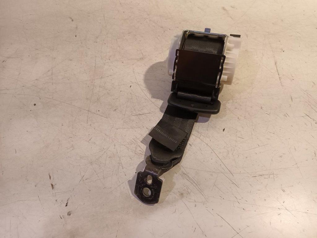 Veiligheidsgordel rechts achter Ford Focus, Onderdelen@venauto.nl, Van der Ven Autorecycling B.V., Ettenseweg 76, 4706 PB Roosendaal, The Netherlands