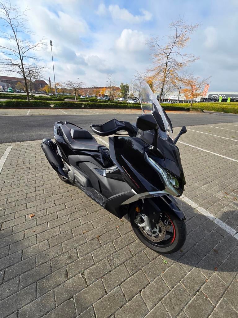 Kymko AK 550 PREMIUM 2023 8000km, Fietsen en Brommers, Zo goed als nieuw, 550 cc