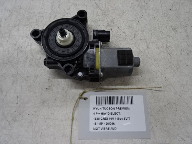 MOTOR RAAMMECHANIEK RECHTS VOOR Tucson (TL) (82460-D7000), Hyundai Motor Deutschland GmbH, Gebruikt, Kaiserleipromenade 5
63067  Offenbach am Main, DE