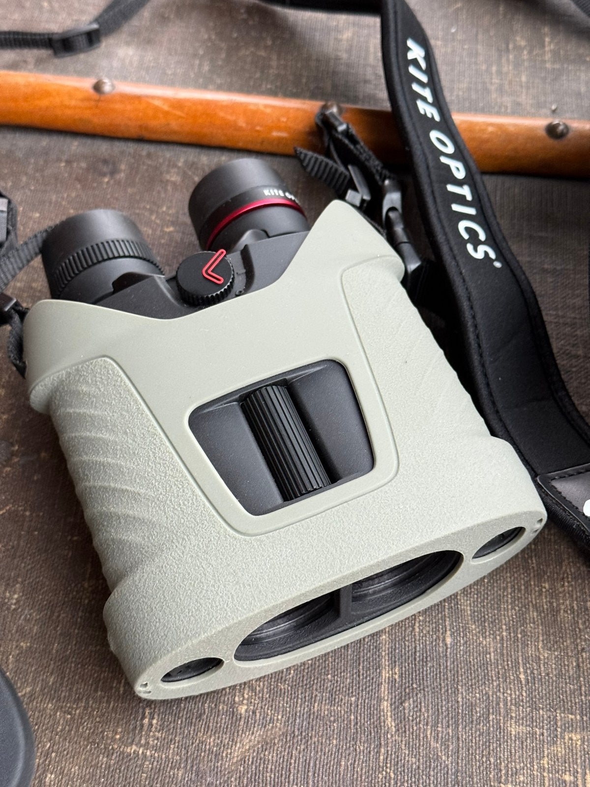 Kite Optics APC 12x42 en parfait état, garantie de 30 ans, Comme neuf, Enlèvement, Autres types, 8 à 12x