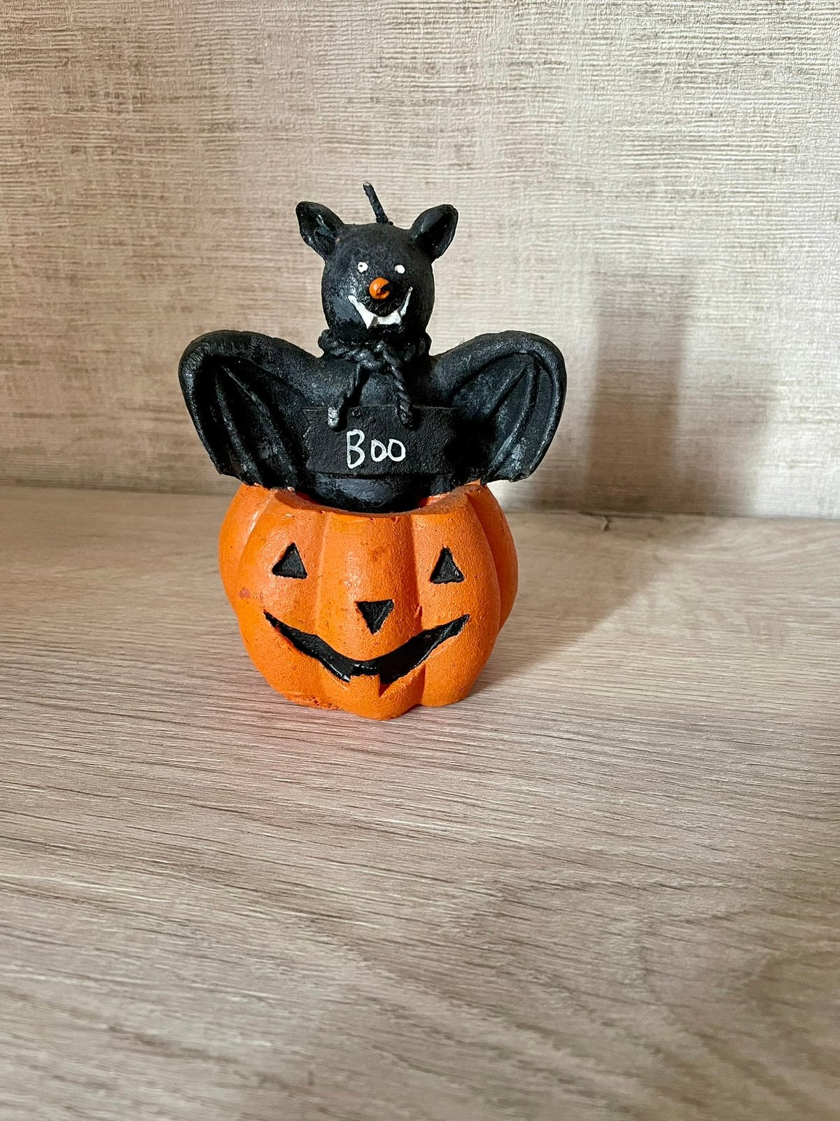 Chauve-souris Halloween sur citrouille - Bougie neuve, Hobby & Loisirs créatifs, Enlèvement ou Envoi, Comme neuf, Décoration