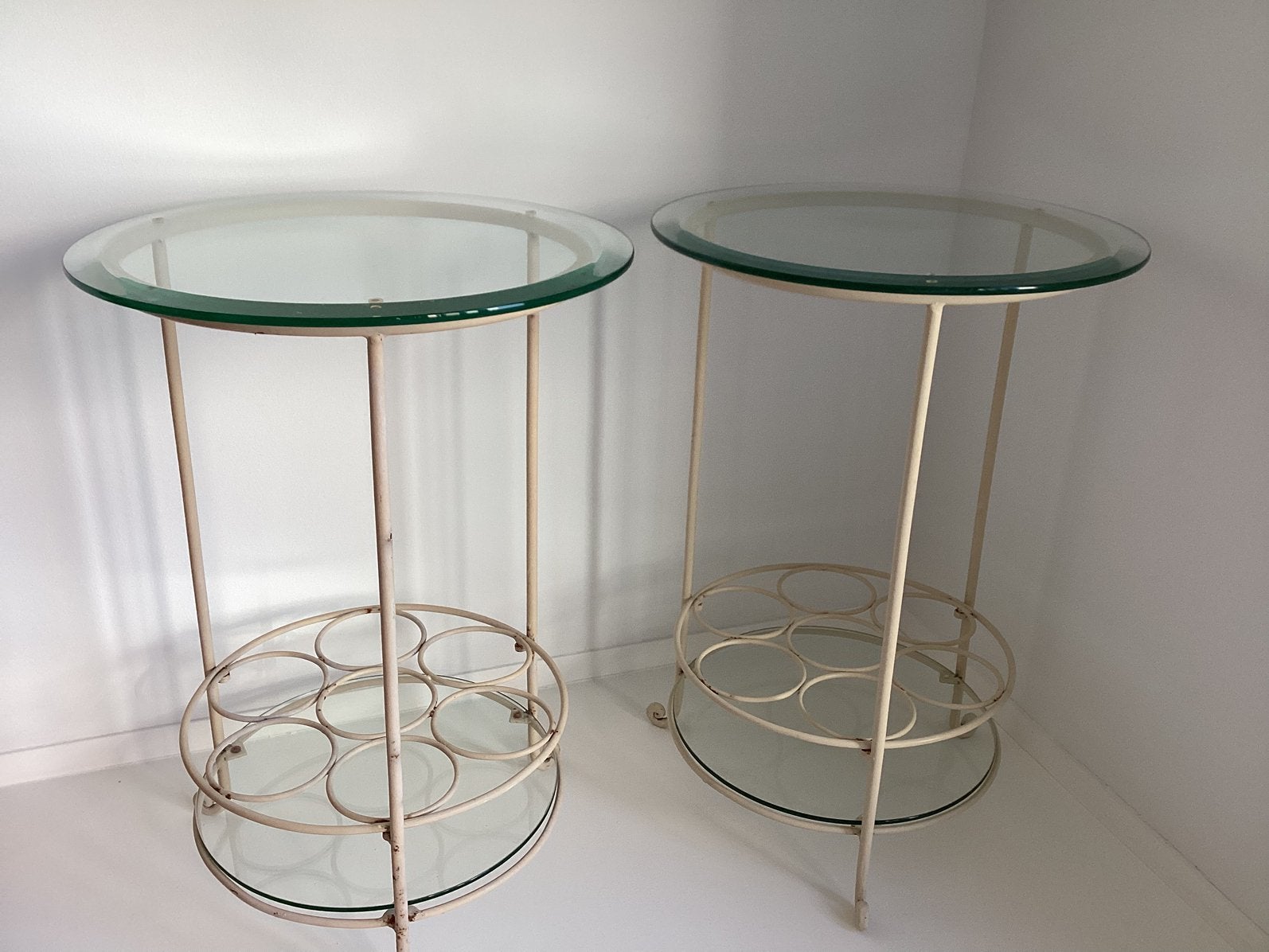 Vintage set van 2 bijzet-/dranktafeltjes - smeedijzer & glas, Huis en Inrichting, Ophalen, Zo goed als nieuw, Glas