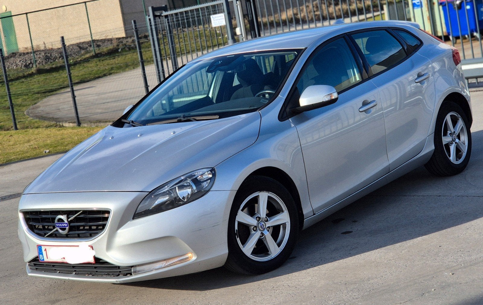Volvo V40 D2 an2012.175mkm gps clima ctok 3800€, Autos, Volvo, Particulier, V40, Diesel, Euro 5, Berline, 5 portes, Boîte manuelle
