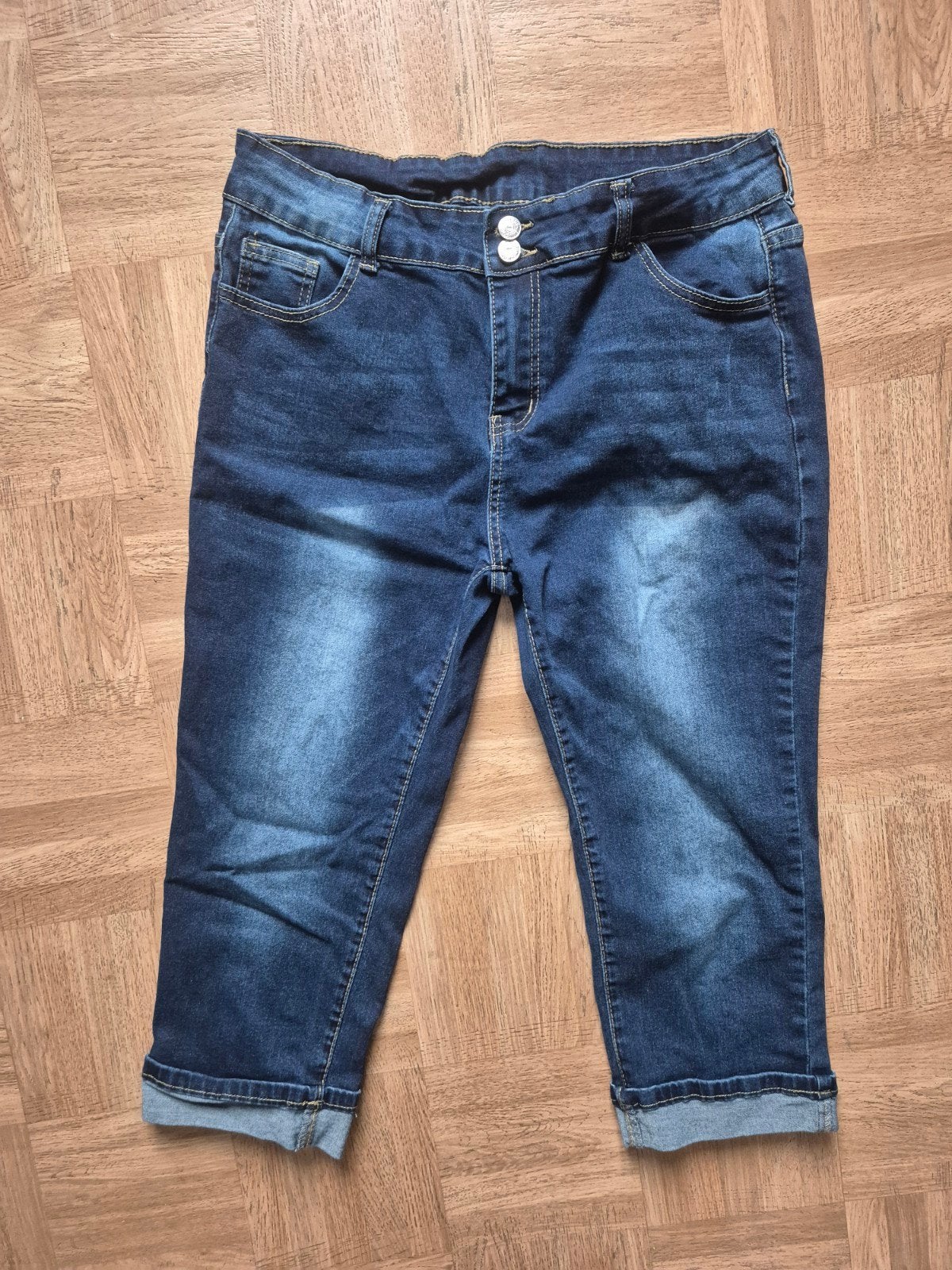 Pantacourt en jean 46, Kleding | Dames, Spijkerbroeken en Jeans, Blauw, Overige jeansmaten, Ophalen of Verzenden, Zo goed als nieuw