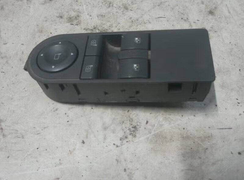 RAAMSCHAKELAAR LINKS VOOR Opel Zafira (M75) (13-209-203-BB), Bahnhofsplatz 65423 Rüsselsheim am Main, DE, Gebruikt, Opel, Opel Automobile GmbH