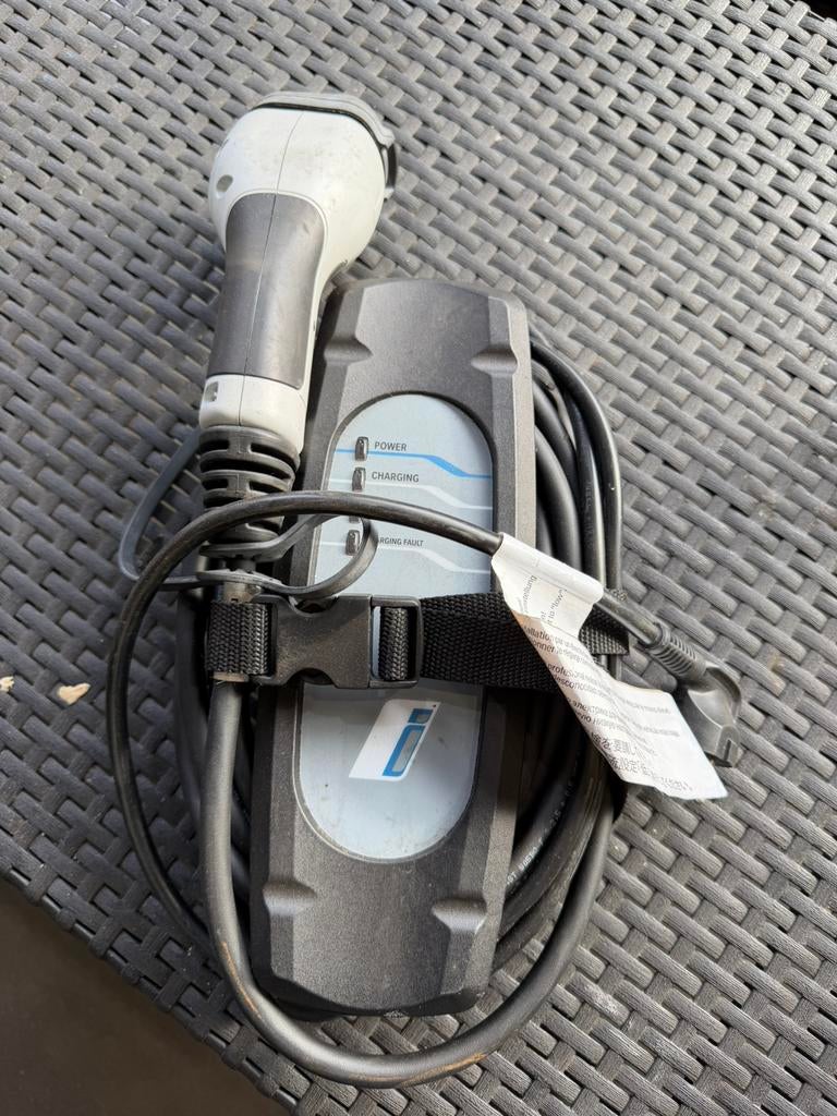 Orgineele bmw i lader, Enlèvement, Comme neuf