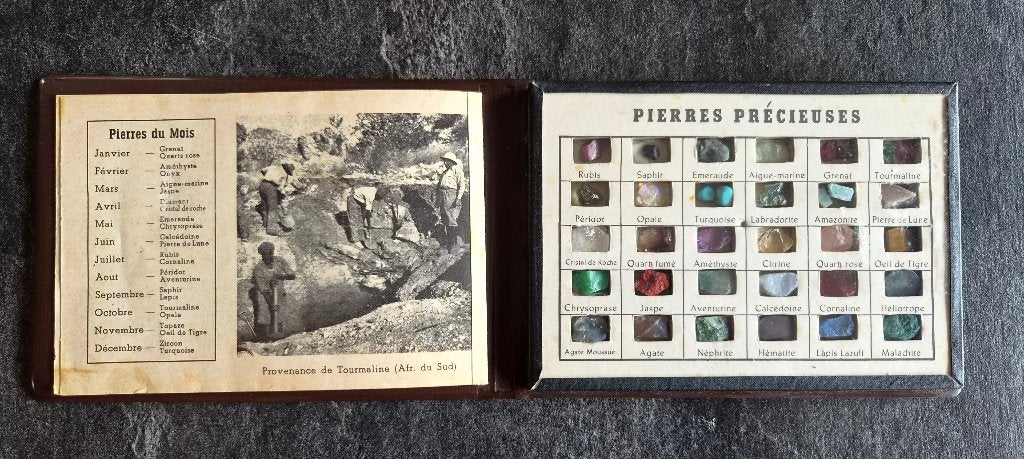 Compendium de poche ancien de pierre, Enlèvement