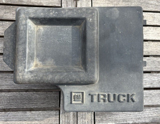 Chevrolet Suburban Engine bay Storage / Toolbox, Ophalen, Gebruikt, Amerikaanse onderdelen