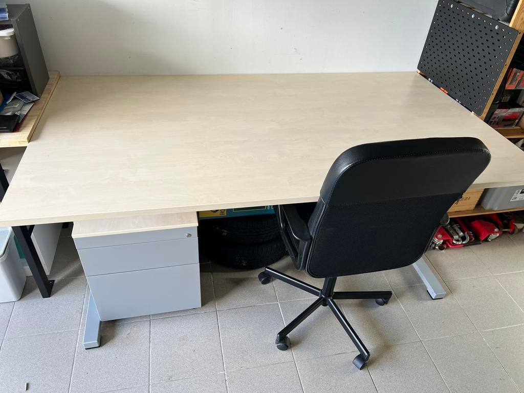 Bureau professionnel et chaise, Maison & Meubles, Bureaux, Comme neuf, Enlèvement