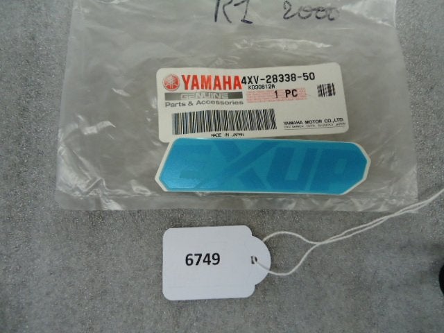 R1 2000 - 2001 Yamaha Sticker D1-23063