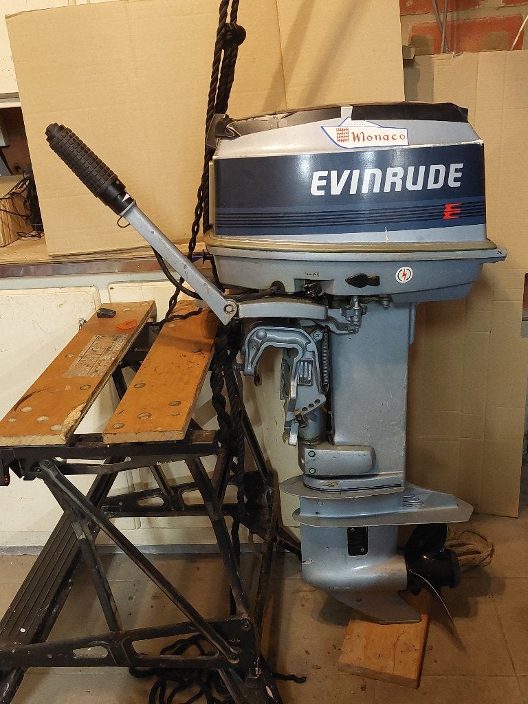 moteur hors-bord Evinrude, Sports nautiques & Bateaux, Moteurs Hors-bord & In-bord, Enlèvement, Utilisé, Moteur hors-bord, Essence