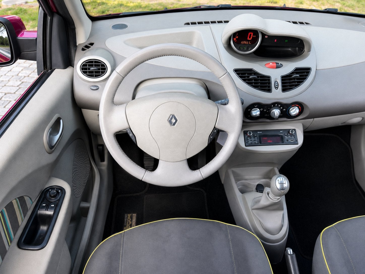 Renault Twingo 1.2i 16v | 122000KM | 2013 | OpenAir | Euro5, Auto's, Voorwielaandrijving, Handgeschakeld, Grijs, 119 g/km