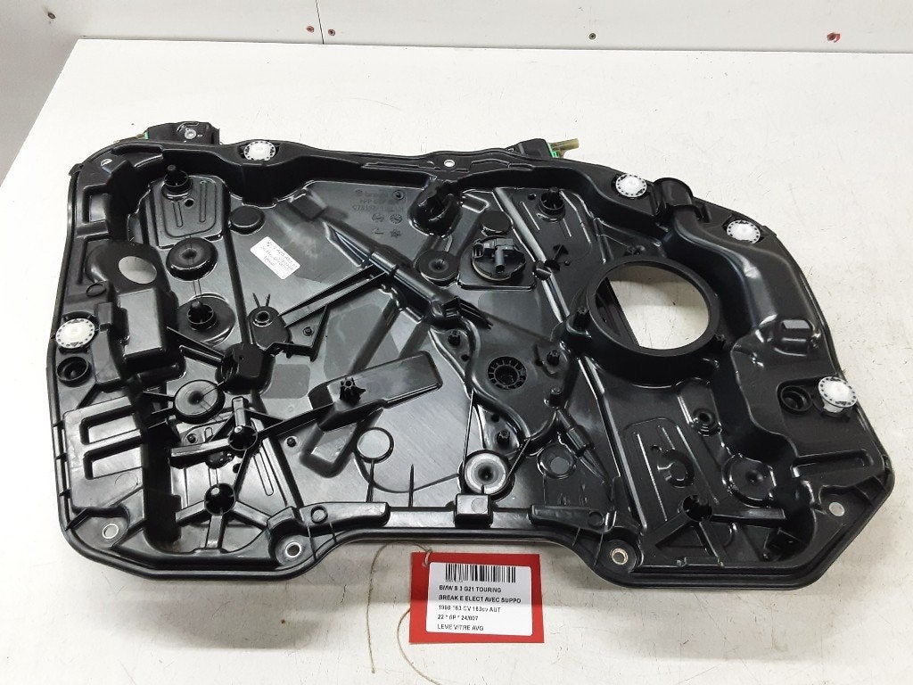 VITRE MECANISME AVANT GAUCHE BMW 3 serie Touring (G21), Utilisé, BMW, Petuelring 130
80809  München, DE, Bayerische Motoren Werke AG