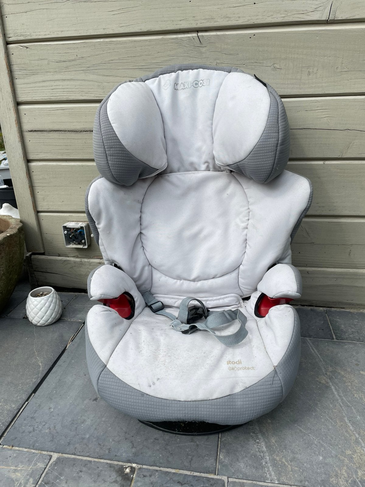 Autostoel 2e leeftijd Maxi-Cosi, moet eens gewassen worden, Ophalen, Autogordel of Isofix, Gebruikt, Afneembare rugleuning