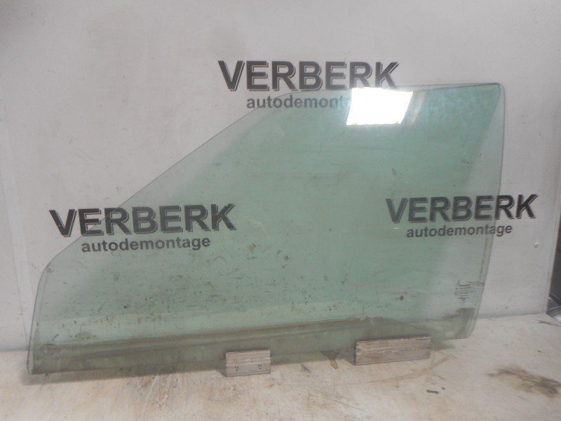 VITRE AVANT GAUCHE Volvo V70 (GW / LW / LZ), Info@volvocars.com, Volvo Car Germany GmbH, Siegburger Straße 229
50679  Köln, DE