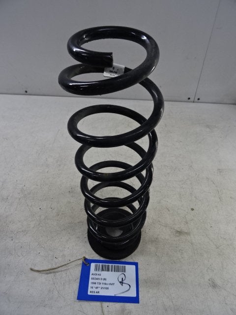 RESSORT DE SUSPENSION ARRIERE Audi A3 Limousine (8VS / 8VM), Utilisé, Audi
