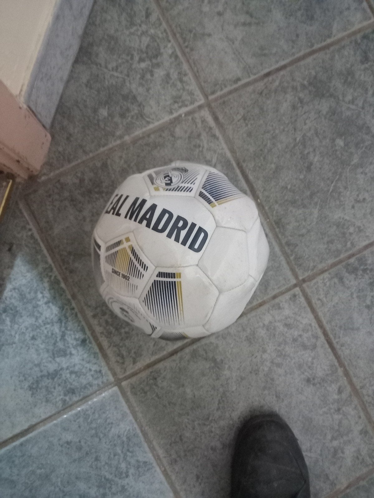ballon real de madrid  a gonfler, Sport en Fitness, Ophalen, Bal