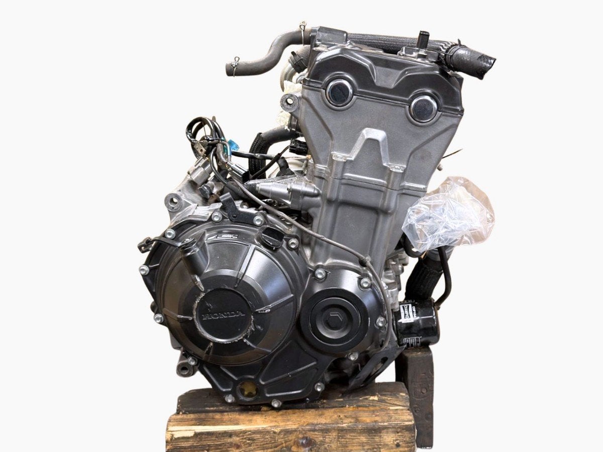 BLOC MOTEUR Honda CB 500 X 2023- (01-2023/-) (PC62E), Motos, Dhr. S. di Majo, Utilisé, Info@cama-motorparts.nl, P.J. Troelstraweg 8 8
3144 CX  MAASSLUIS, NL
