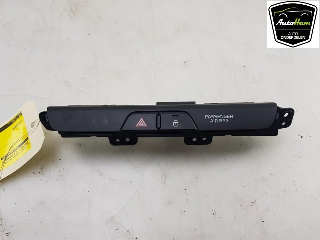 ALARMLICHTEN SCHAKELAAR Kia Stonic (YB) (|93790H8010WK|), Gebruikt, Kia
