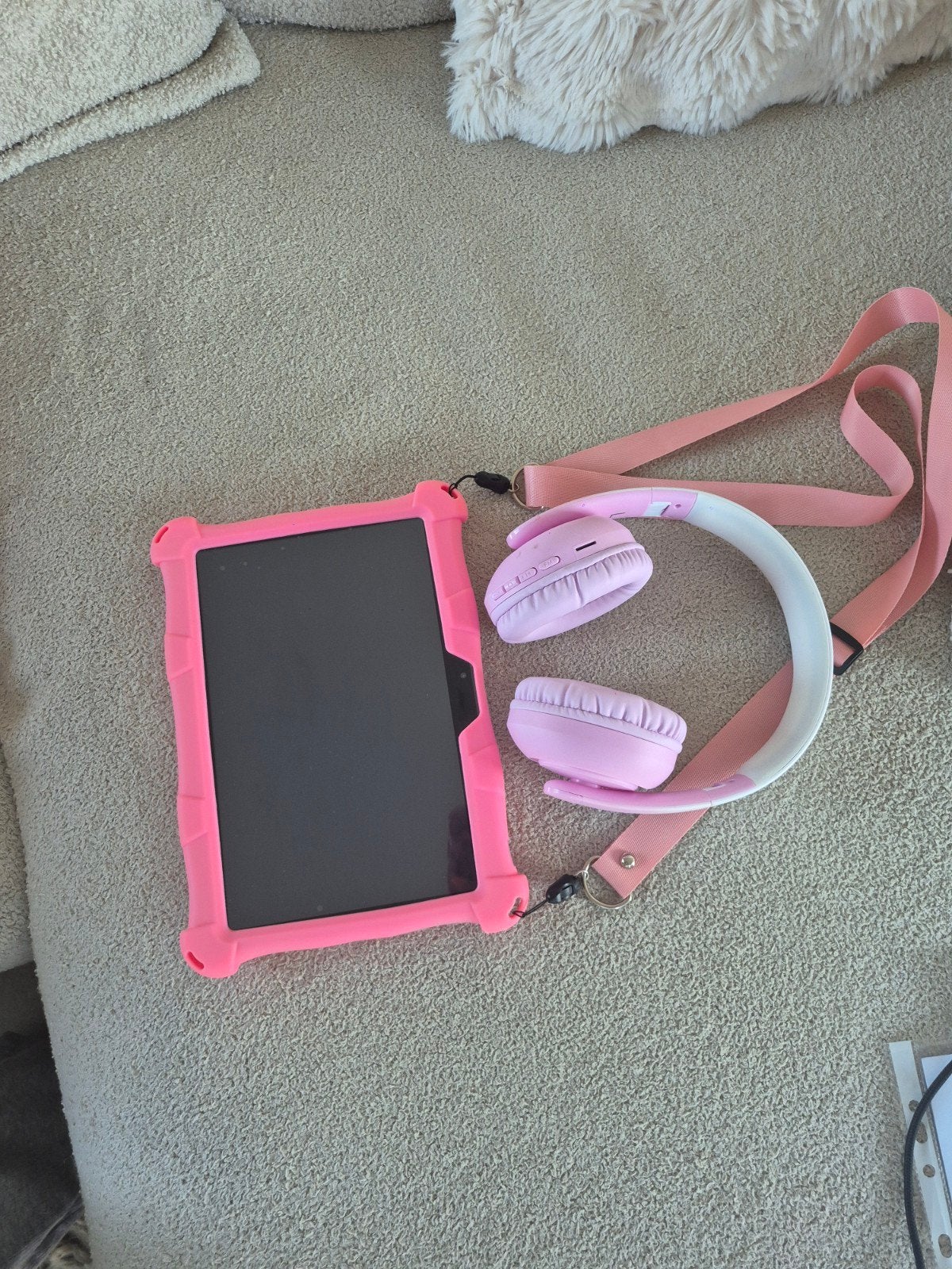 Kindertablet slechts 2maanden oud inclusief koptelefoon, Xl, Zo goed als nieuw, Wi-Fi en Mobiel internet, Angeltech