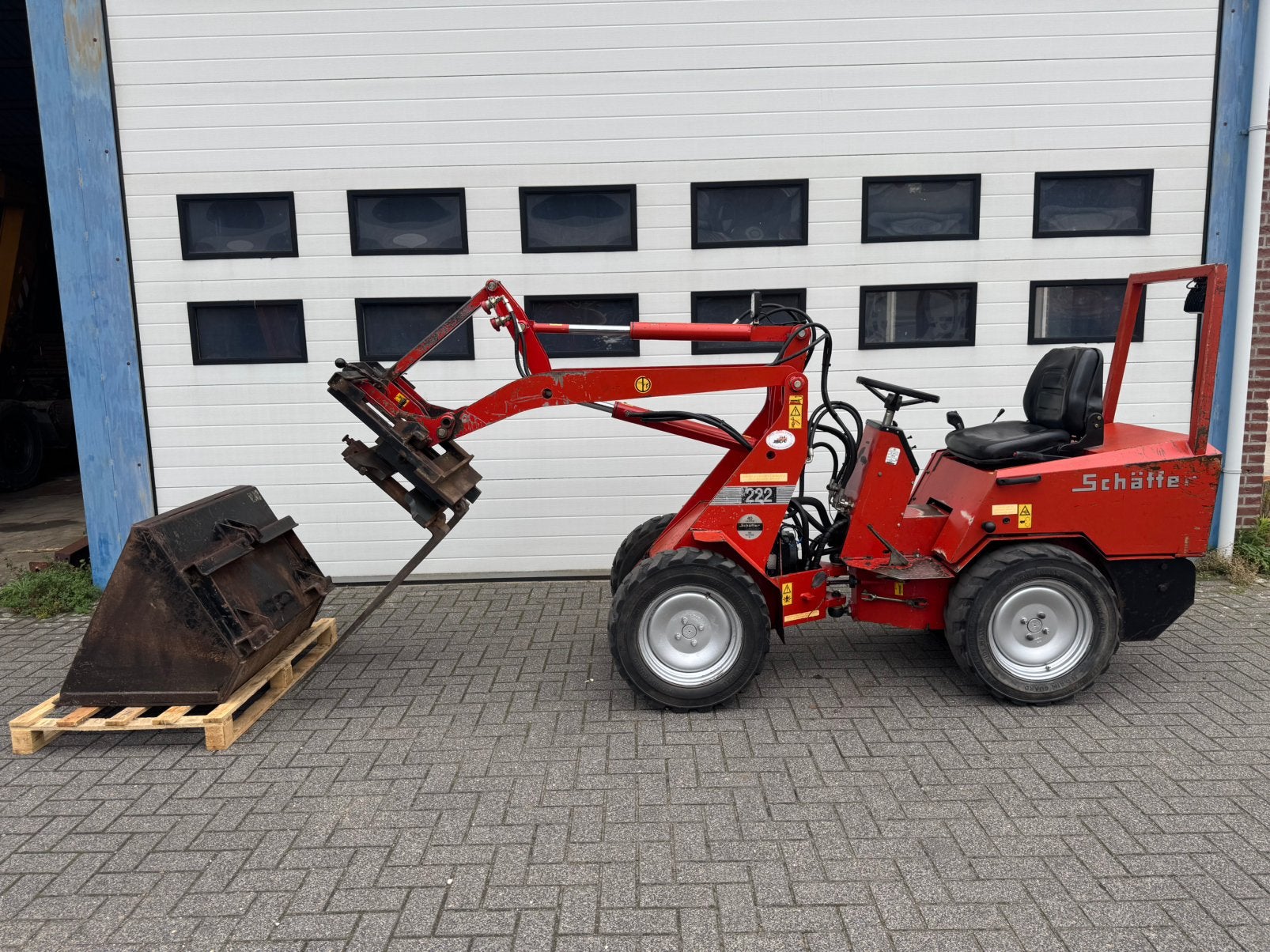 Schaffer 222S loader minishovel shovel kniklader, Ophalen