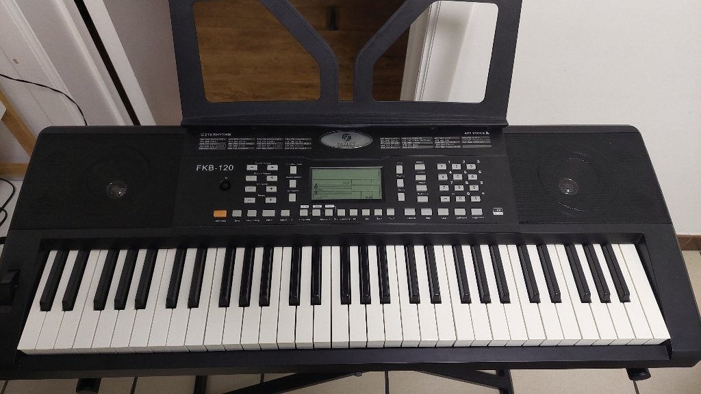 Fazley FKB-120 numeriek toetsenbord met standaard, Muziek en Instrumenten, Keyboards, Ophalen, Zo goed als nieuw, 61 toetsen, Aanslaggevoelig