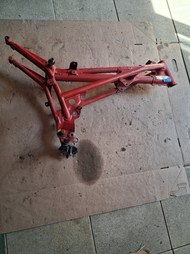 Frame voor HONDA MT 80  kleur rood HD02, Fietsen en Brommers, Brommeronderdelen | Algemeen, Ophalen of Verzenden, Gebruikt, Frame