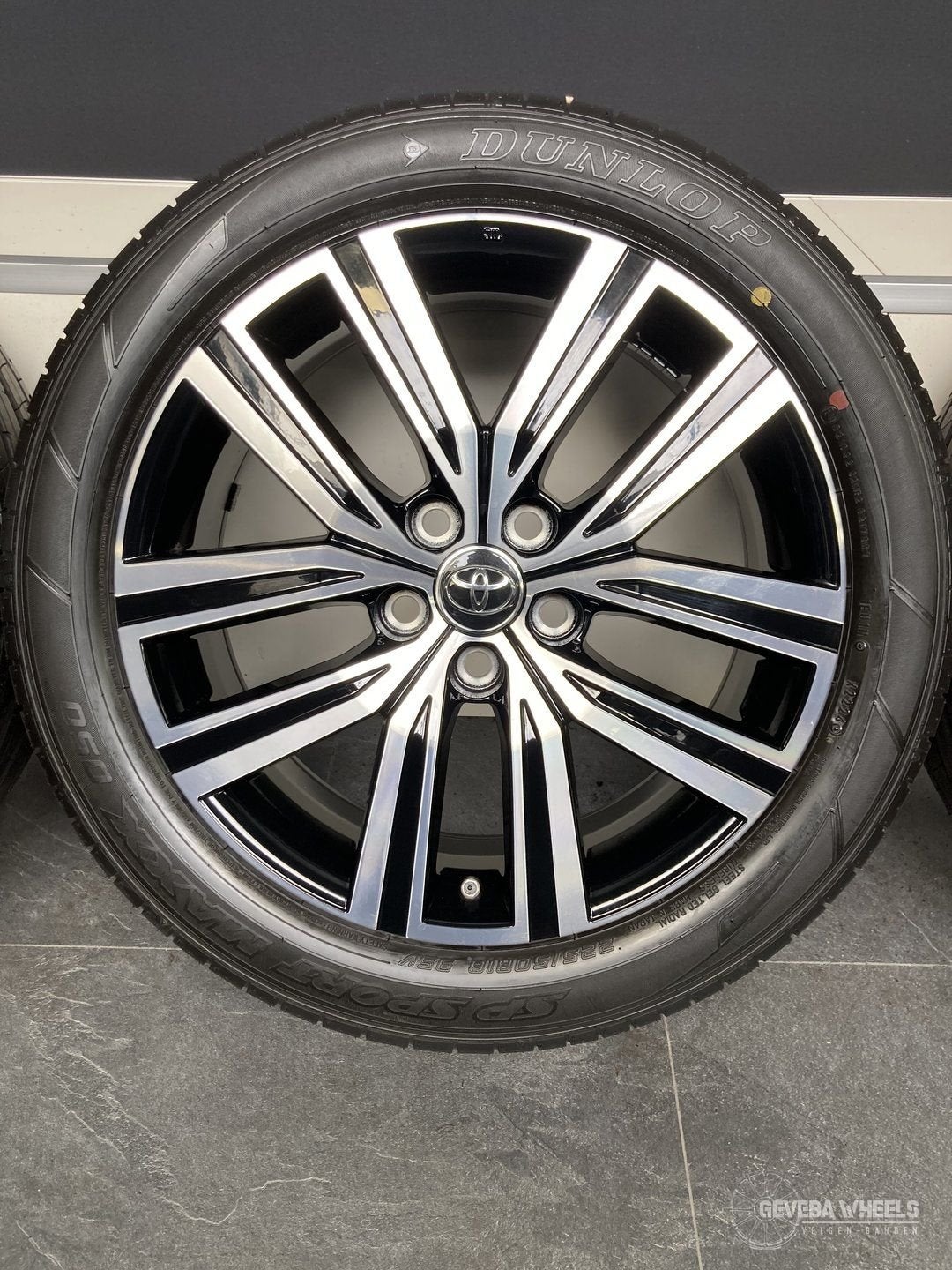 18” originele Toyota Corolla Cross velgen + banden 5x114.3, Autos : Pièces & Accessoires, Pneus & Jantes, Pneus et Jantes, Véhicule de tourisme